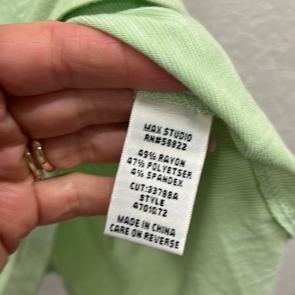 Max Studio Sleeveless Pleated Top in Lime Green Heather L - Picture 5 of 7